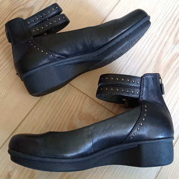 Dansko Lois Ankle Strap Wedges - Picture 4 of 5